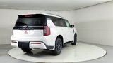 New 2025 Nissan Armada SV image 6