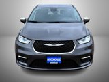 Used 2023 Chrysler Pacifica Limited image 2
