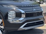 New 2025 Mitsubishi Outlander SE image 3