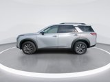 Used 2024 Nissan Pathfinder SV image 5