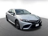 Used 2024 Toyota Camry SE image 3