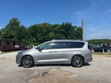 Used 2017 Chrysler Pacifica Limited w/ UConnect Theater Package image 5