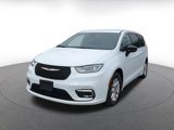 Used 2024 Chrysler Pacifica Touring-L image 5