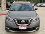 Used 2020 Nissan Kicks SR image 2