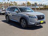 New 2025 Nissan Pathfinder Platinum image 3