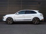 Used 2025 Porsche Cayenne image 2