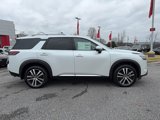 New 2025 Nissan Pathfinder Platinum image 2