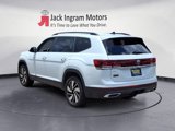 Used 2025 Volkswagen Atlas SE image 3