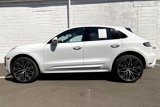 Certified 2025 Porsche Macan image 2