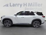 New 2025 Nissan Pathfinder Platinum image 2