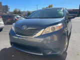 Used 2014 Toyota Sienna LE image 3