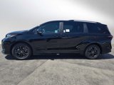 New 2025 Toyota Sienna XSE image 2