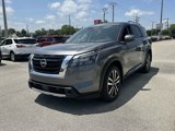 New 2025 Nissan Pathfinder Platinum image 2