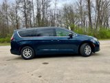 New 2025 Chrysler Pacifica Select image 4