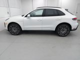 Certified 2025 Porsche Macan image 2