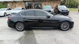 Used 2017 Alfa Romeo Giulia image 6