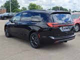 New 2026 Chrysler Pacifica Limited image 3