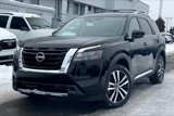 New 2025 Nissan Pathfinder Platinum image 2
