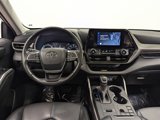Used 2023 Toyota Highlander XLE image 3