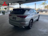 New 2025 Mitsubishi Outlander SE image 3