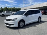 Used 2025 Chrysler Voyager LX image 4