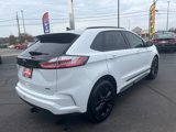 Used 2024 Ford Edge SE w/ Black Appearance Package image 5