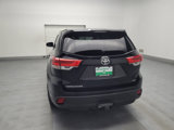 Used 2019 Toyota Highlander LE image 6