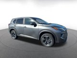 Used 2024 Nissan Rogue SV image 2