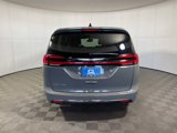 Used 2023 Chrysler Pacifica Touring-L image 6