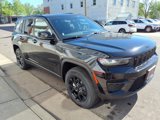 New 2025 Jeep Grand Cherokee Altitude image 4
