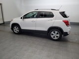 Used 2019 Chevrolet Trax LT w/ LT Convenience Package image 3