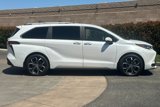 Used 2025 Toyota Sienna Platinum image 3