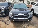 Used 2024 Kia Seltos SX w/ SX Sunroof Package image 2