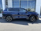 New 2025 Mitsubishi Outlander SE image 2