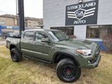 Used 2022 Toyota Tacoma TRD Off-Road image 2