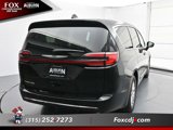New 2026 Chrysler Pacifica Select image 4