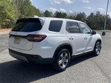 New 2025 Honda Pilot EX-L image 3