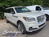 Used 2023 Lincoln Navigator L Reserve image 3