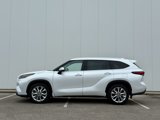 Used 2022 Toyota Highlander Limited image 2