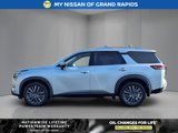 New 2025 Nissan Pathfinder SL image 4
