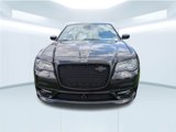 Used 2023 Chrysler 300 C image 2