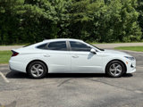 Used 2022 Hyundai Sonata SE w/ Cargo Package image 2