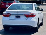 Used 2015 Toyota Camry SE image 3