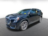 Used 2024 GMC Terrain SLT image 3