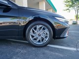 Used 2024 Hyundai Elantra SEL image 4