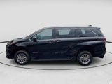 Used 2025 Toyota Sienna LE image 2