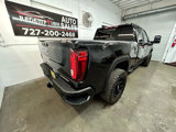 Used 2022 GMC Sierra 2500 Denali w/ Denali Black Diamond Edition image 5