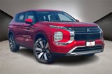 New 2025 Mitsubishi Outlander SE image 2