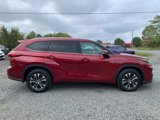 Used 2021 Toyota Highlander XLE image 3