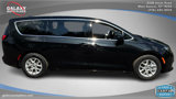 Used 2023 Chrysler Voyager LX image 4